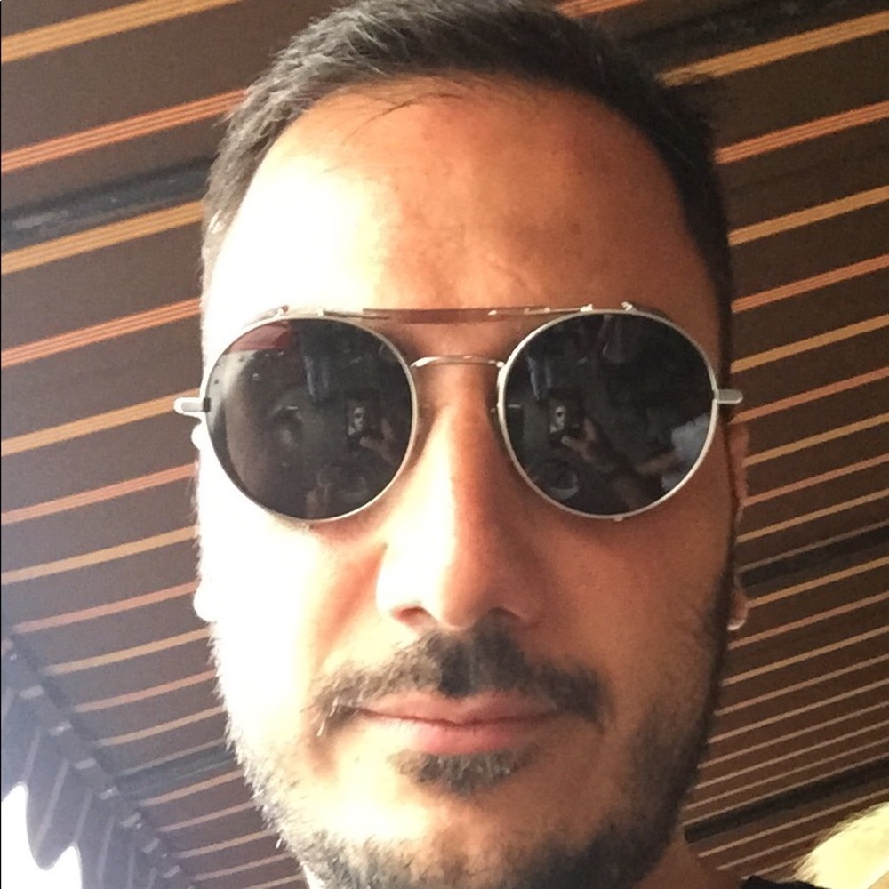 Meet your Posher, Arash